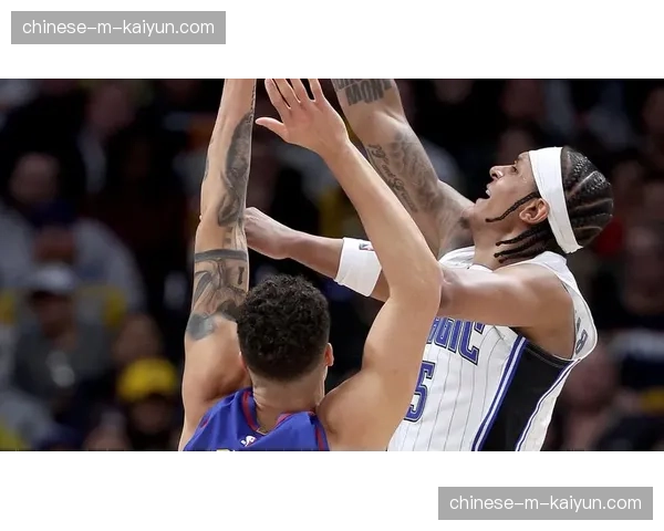 魔术110-109险胜湖人,班凯罗关键隔扣展现边路冲击力 魔术110-109险胜湖人,班凯罗关键隔扣展现边路冲击力