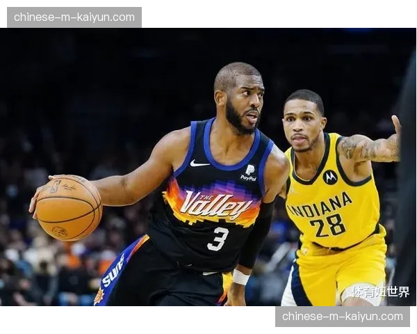 特写：克里斯-保罗以对手身份重回凤凰城，赛前与老队友拥抱致意