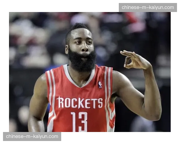 双塔阵容文艺复兴，火箭尝试三塔组合创新防守布阵